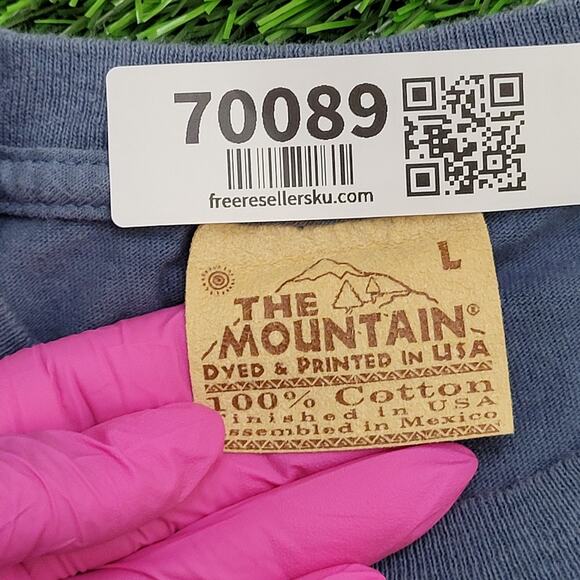 Vintage The-Mountain White Tigers Shirt Large 22x27 Faded Grayish Blue Y2K - Picture 15 of 15